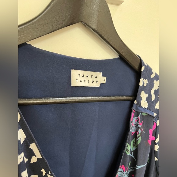 TANYA TAYLOR wrap dress! Very flattering! - Picture 3 of 3